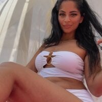 _adelle - Live now on Stripchat