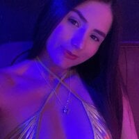 MIA25___ - Live now on Stripchat