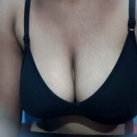 posewith - Live now on Stripchat