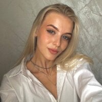 kittie_like18 - Live now on Stripchat