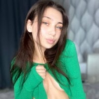 QuitieLia - Live now on Stripchat