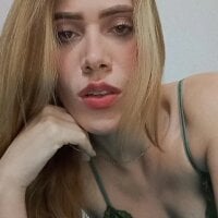 Elianasuarezz - Live now on Stripchat
