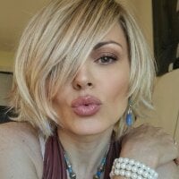 LadyOxana - Live now on Stripchat