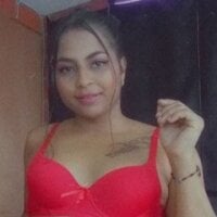 Giselabrunette25 - Live now on Stripchat