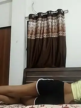 Crazy_Sizzler - Live now on Stripchat