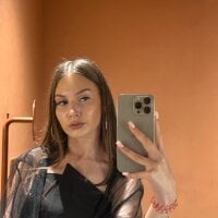 TariDehay - Live now on Stripchat