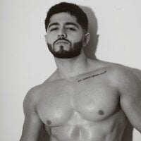 Thiago_moretti - Live now on Stripchat