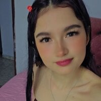 SalomeSaez - Live now on Stripchat