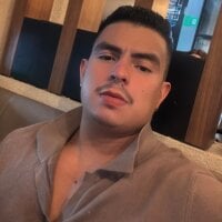 RJBarto - Live now on Stripchat