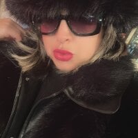 laarti - Live now on Stripchat