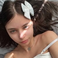 DarelleFare - Live now on Stripchat