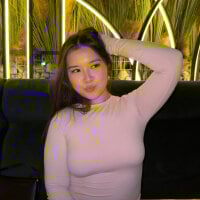 CarmanHenning - Live now on Stripchat