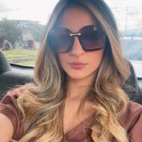 NIQUEILLA8 - Live now on Stripchat