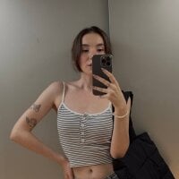 ssandralovin - Live now on Stripchat