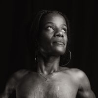 dafnnelewis - Live now on Stripchat