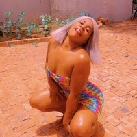 Kikie23 - Live now on Stripchat