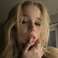 EvaSolisv - Live now on Stripchat