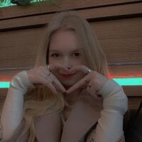 LiaVibes - Live now on Stripchat