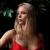 EmilieLong - Live now on Stripchat