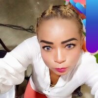 gatadeojosclaros - Live now on Stripchat