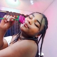 Andrea_curvy - Live now on Stripchat