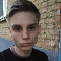 angryzan - Live now on Stripchat