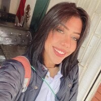 _zoe_bakerr - Live now on Stripchat