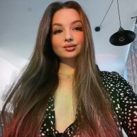 KrisMagnoly - Live now on Stripchat