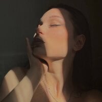 TyraEspina - Live now on Stripchat