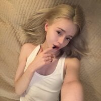 StarrShinee - Live now on Stripchat