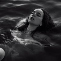 milly_shy - Live now on Stripchat