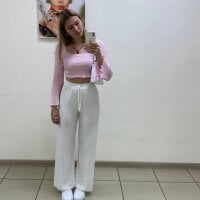 SkyeDavis - Live now on Stripchat